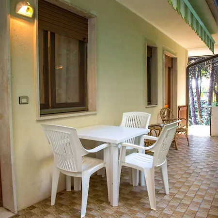Apartman Terrace By The Pinewood Eraclea Mare