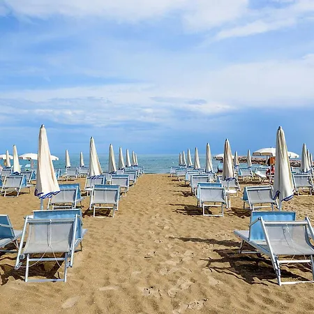 Terrace By The Pinewood Eraclea Mare
