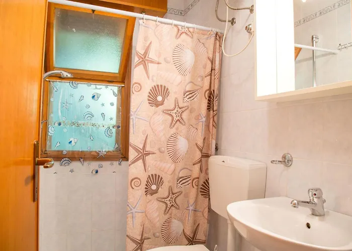 Terrace By The Pinewood Appartement